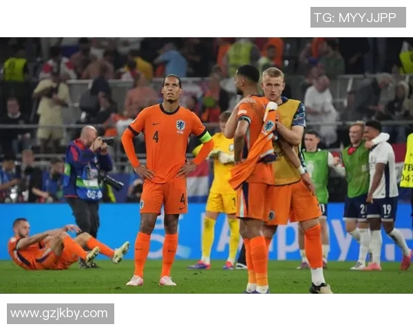 荷兰足球队历史球星排名解析及现役球员表现分析